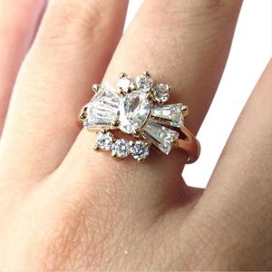 NWOT Large crystal ring